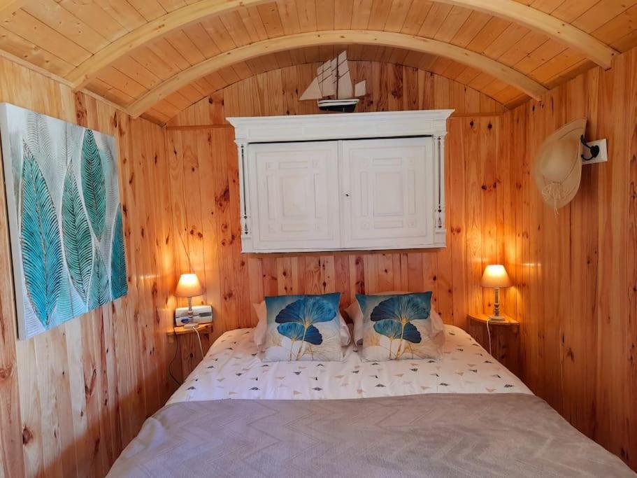 La Roulotte Du Pecheur Villa Saint-Privé Екстериор снимка
